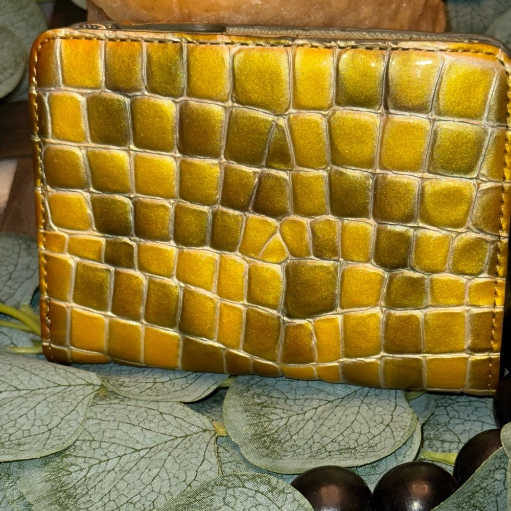 Coccofiore Gold Croc-Embossed Wallet